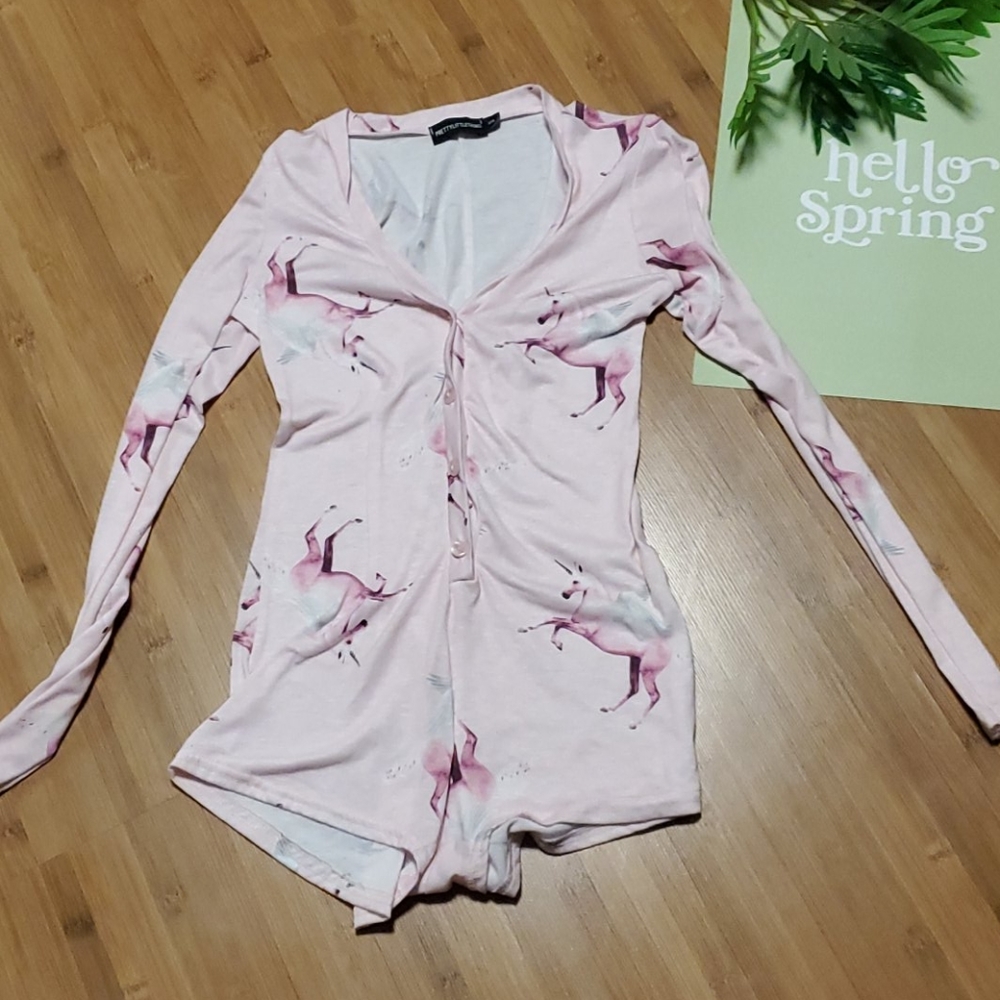 Pretty little things xs unicorn one piece pajama - Picture 2 of 4